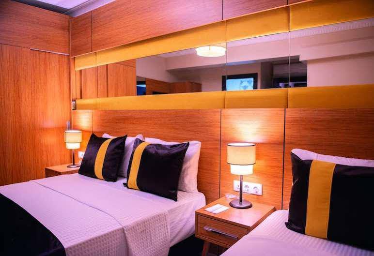 Karamans Sirkeci Suites Hotel Istanbul Exterior photo