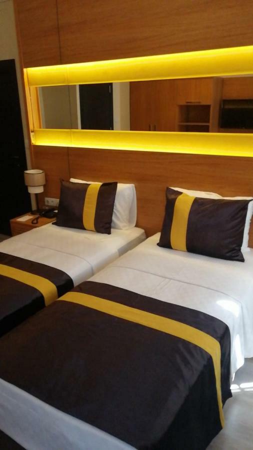 Karamans Sirkeci Suites Hotel Istanbul Exterior photo